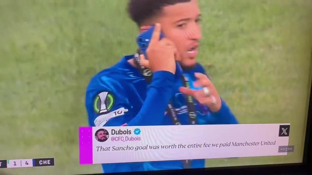 直接摊牌!桑乔赛后在场上煲电话粥,大声说自己不回曼联