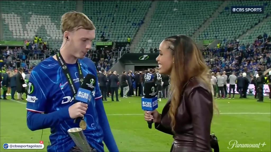 帕尔默把奖杯别在球裤里:我没兜啊