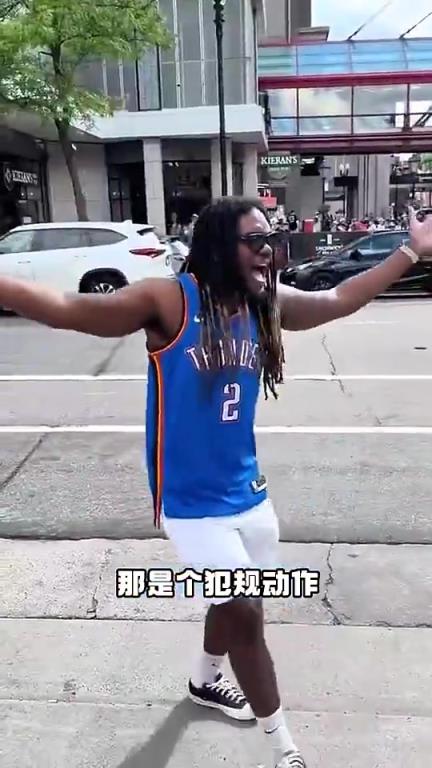 数据很炸+带队总决赛!但亚历山大似乎非常不受美国球迷待见啊